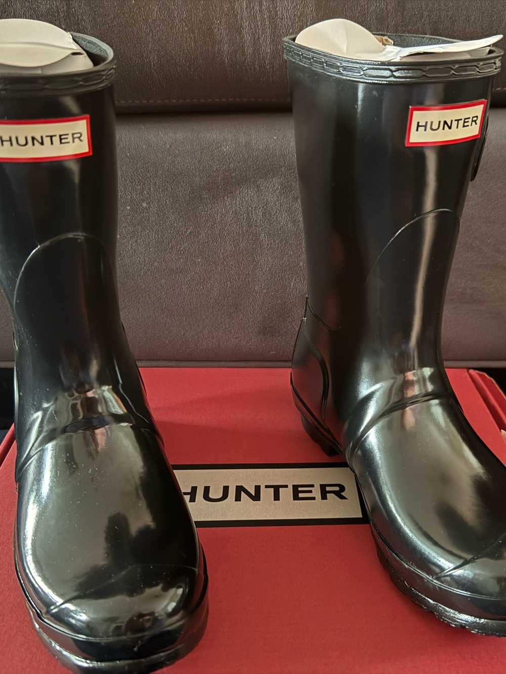 Hunter Women’s US7 Black Gloss Waterproof Rain Boots with buckle